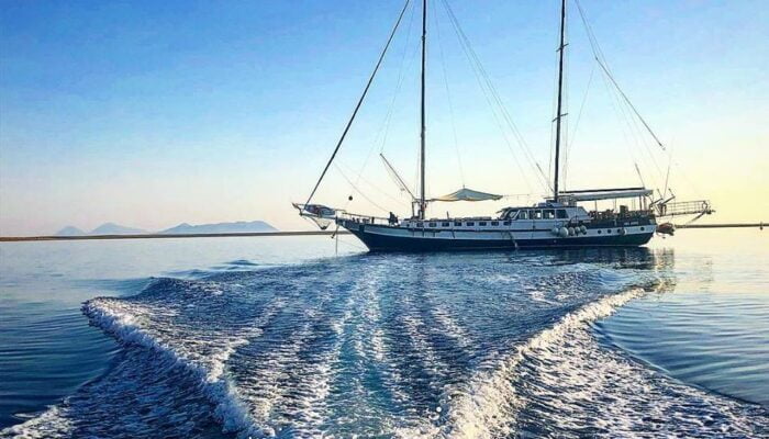 Caicco Eolie acque di Lipari